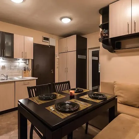 Charming, Fully-furnished, 2-bedroom By Flat Mаnager * בנסקו