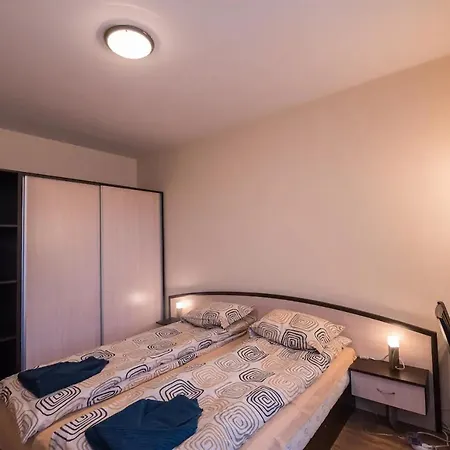 Charming, Fully-furnished, 2-bedroom Apartment