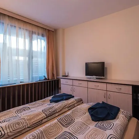 Charming, Fully-furnished, 2-bedroom Bansko