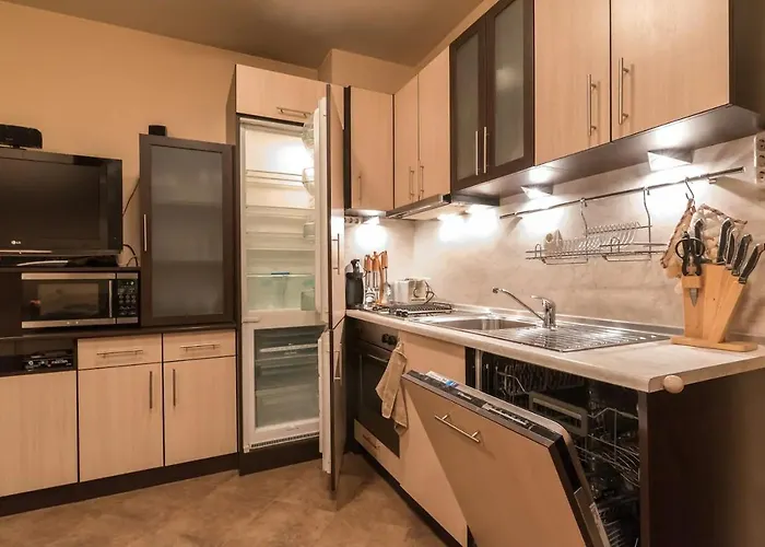 Charming, Fully-furnished, 2-bedroom By Flat Mаnager Apartment *