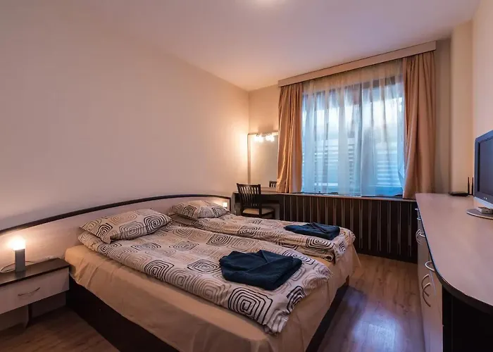 Charming, Fully-furnished, 2-bedroom By Flat Mаnager