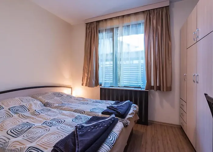 Apartment Charming, Fully-furnished, 2-bedroom By Flat Mаnager *